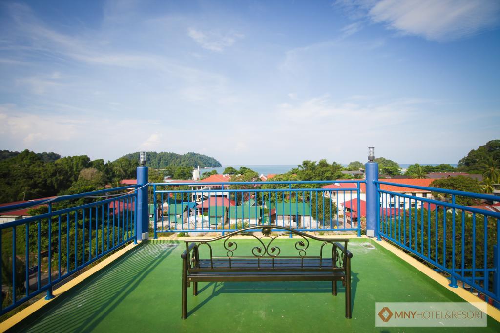 Mny Hotel & Resort Kampung Teluk Nipah Eksteriør billede