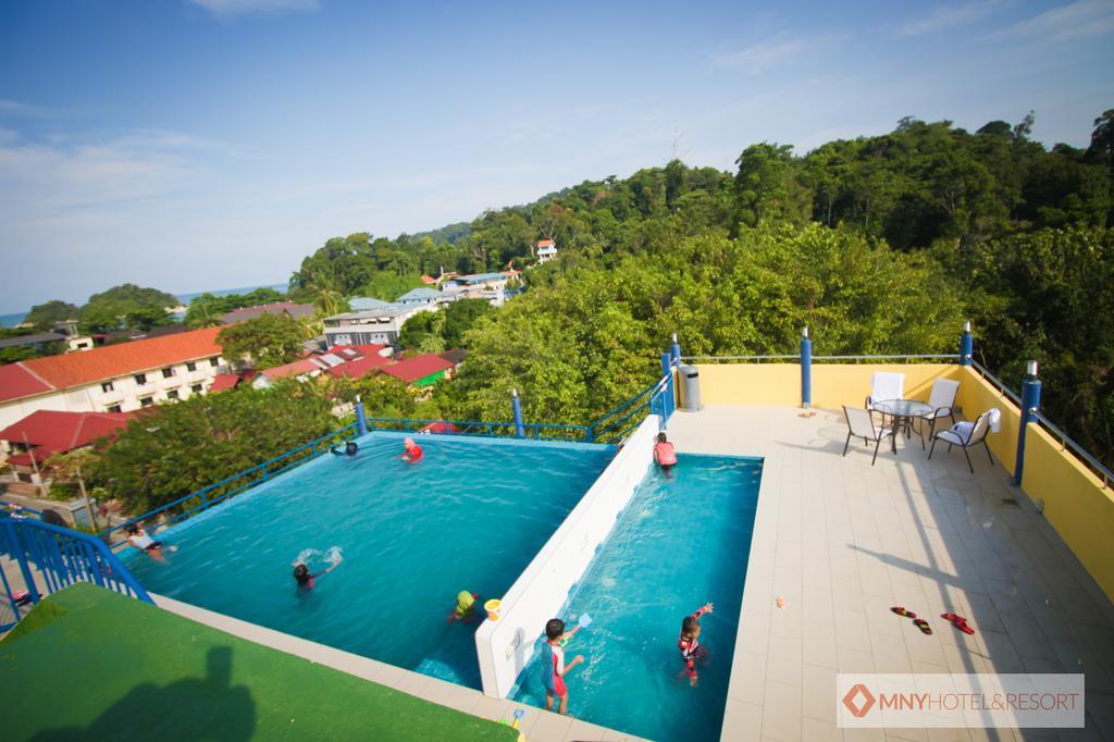 Mny Hotel & Resort Kampung Teluk Nipah Eksteriør billede