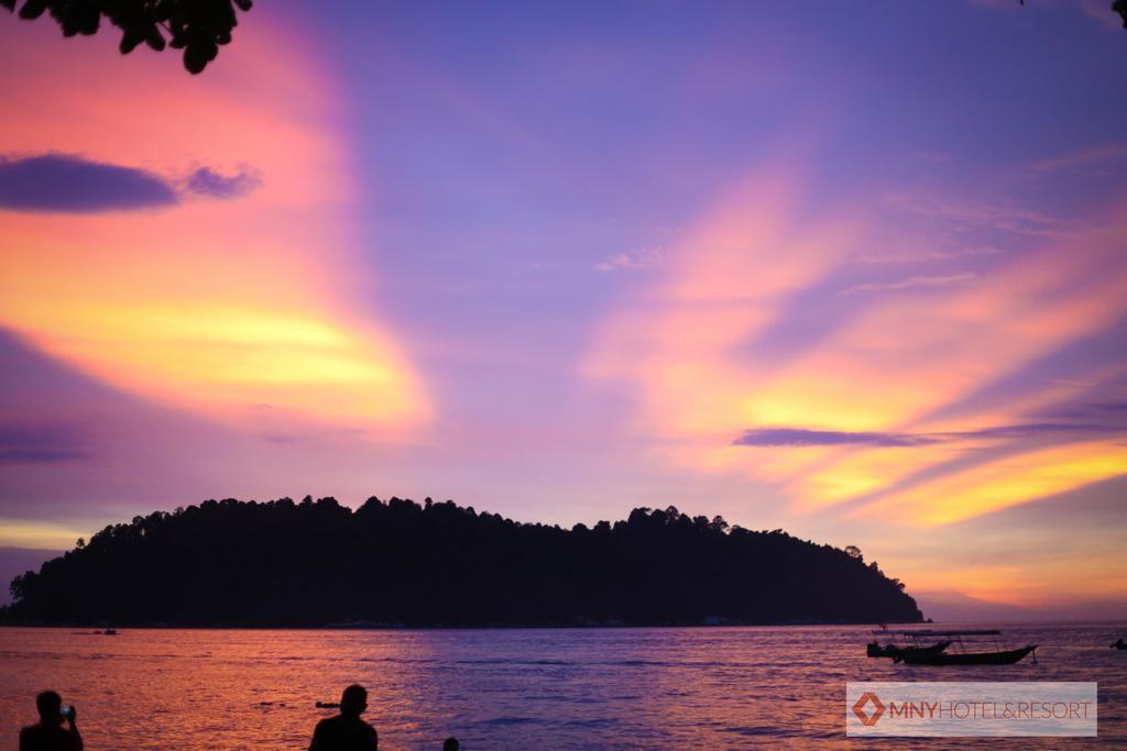 Mny Hotel & Resort Kampung Teluk Nipah Eksteriør billede